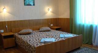 Гостиница Vstrecha Судак Двухместный номер с 2 отдельными кроватями-1